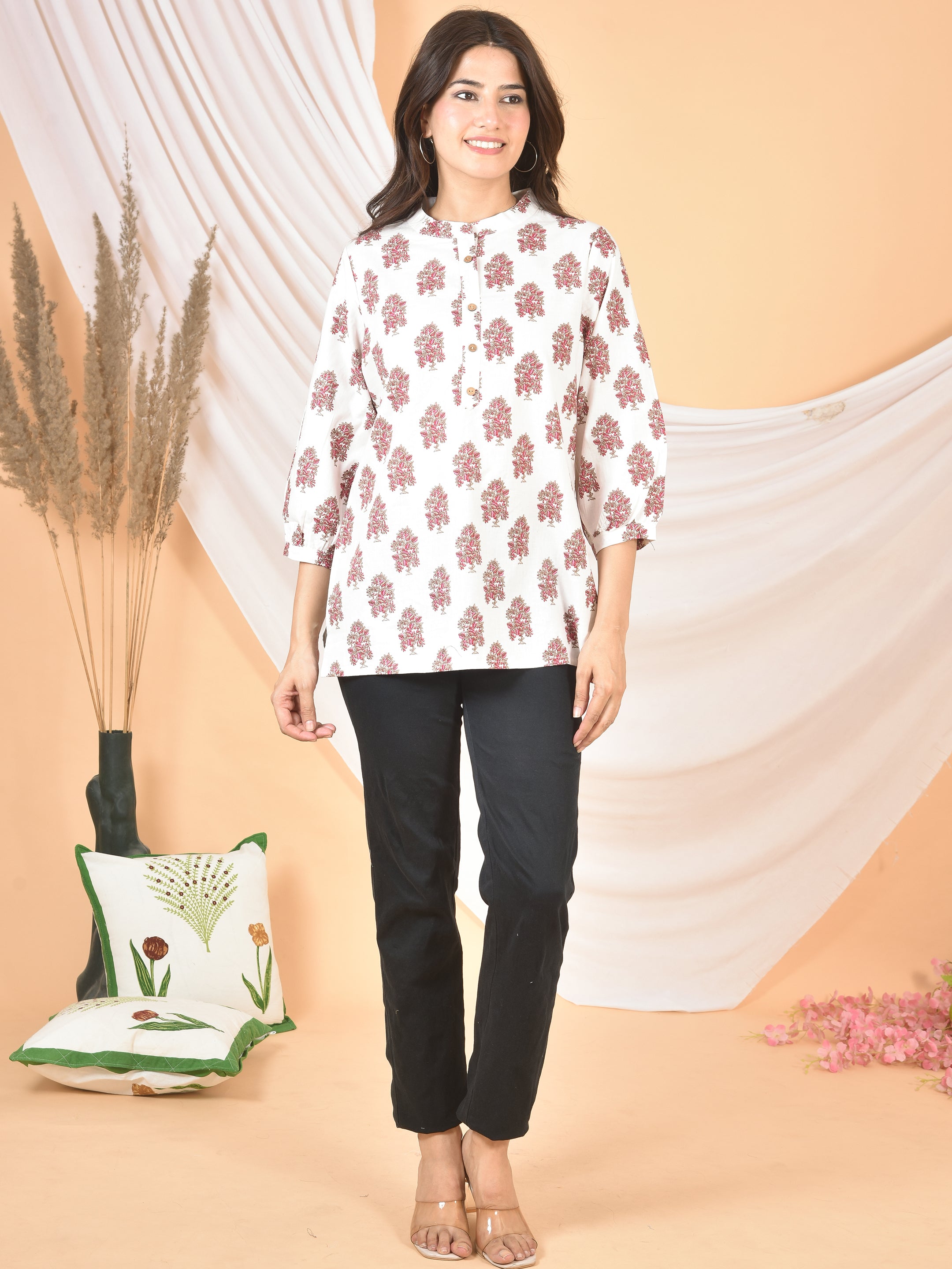 Women white pink printed Top T-09