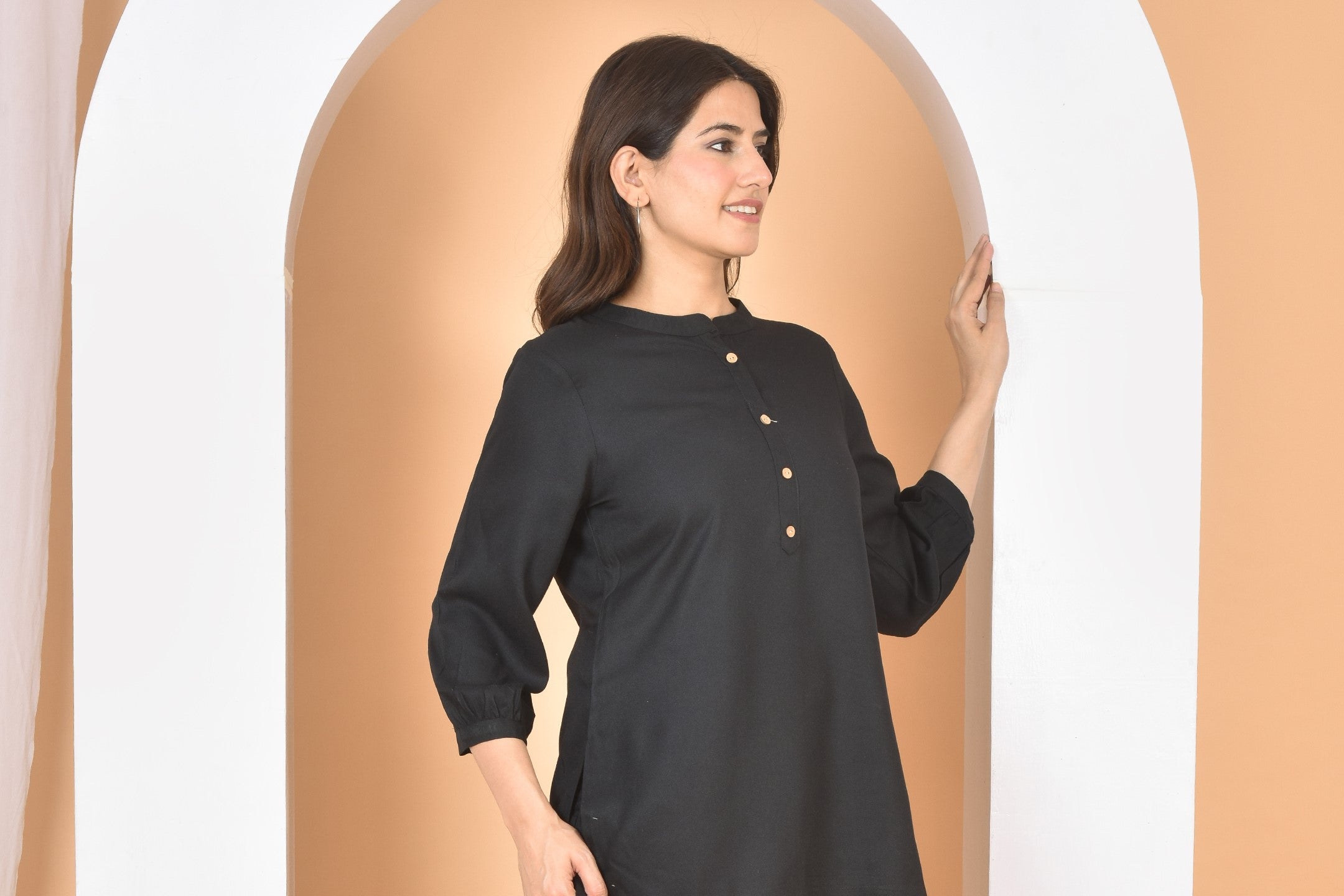 Women Black Plain Top T-22