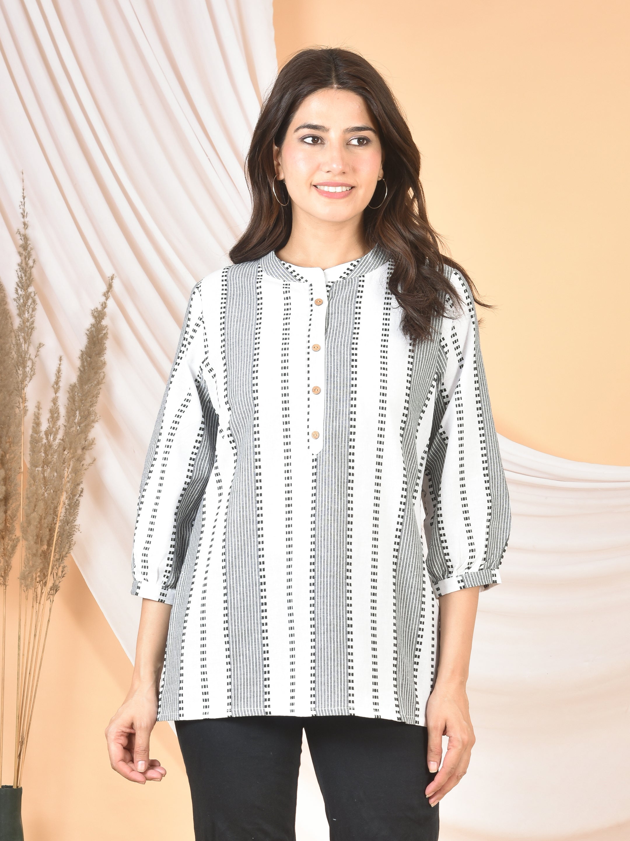 Women White Gray Printed Top T-11