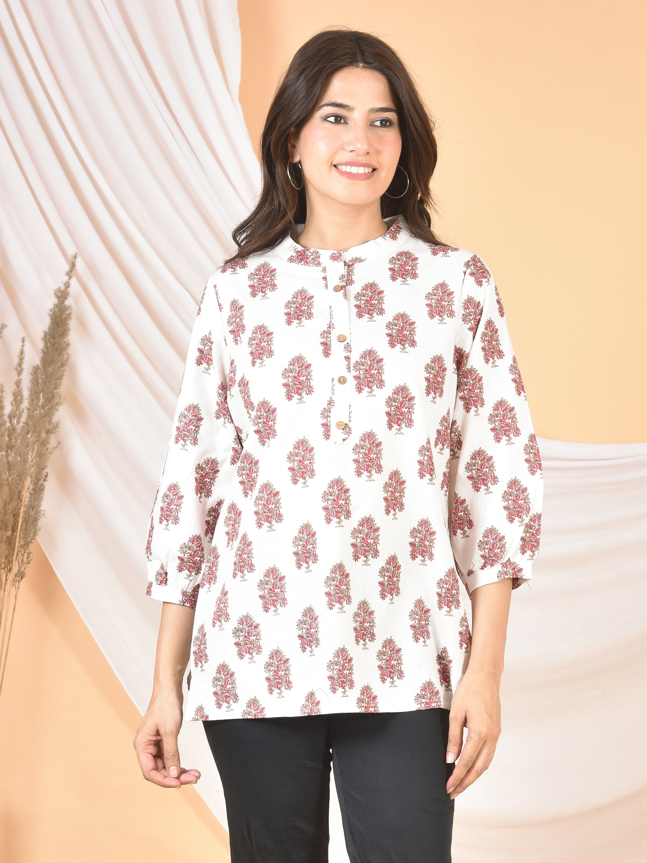 Women white pink printed Top T-09