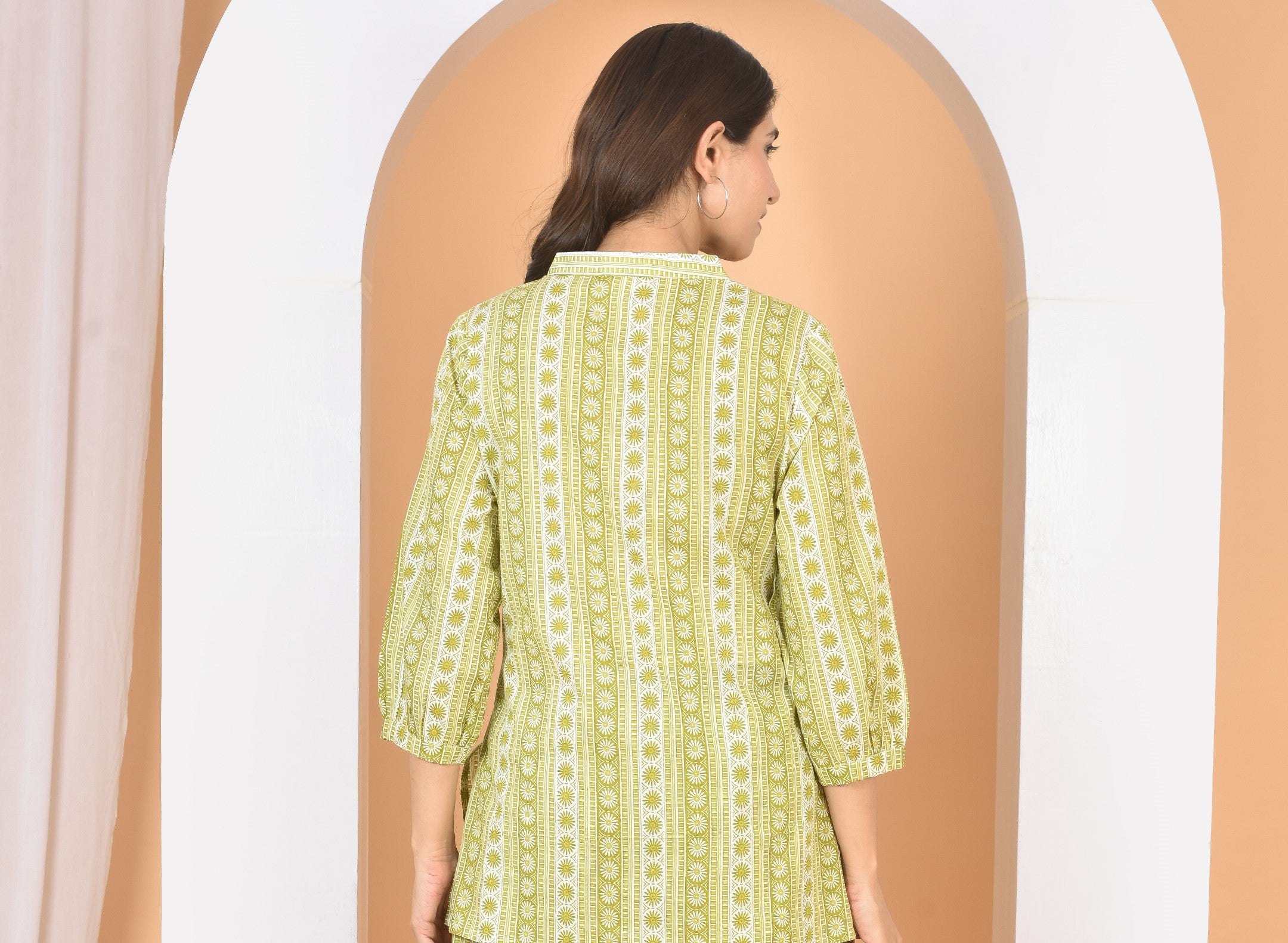 Women Olive Green Printed Top T-19