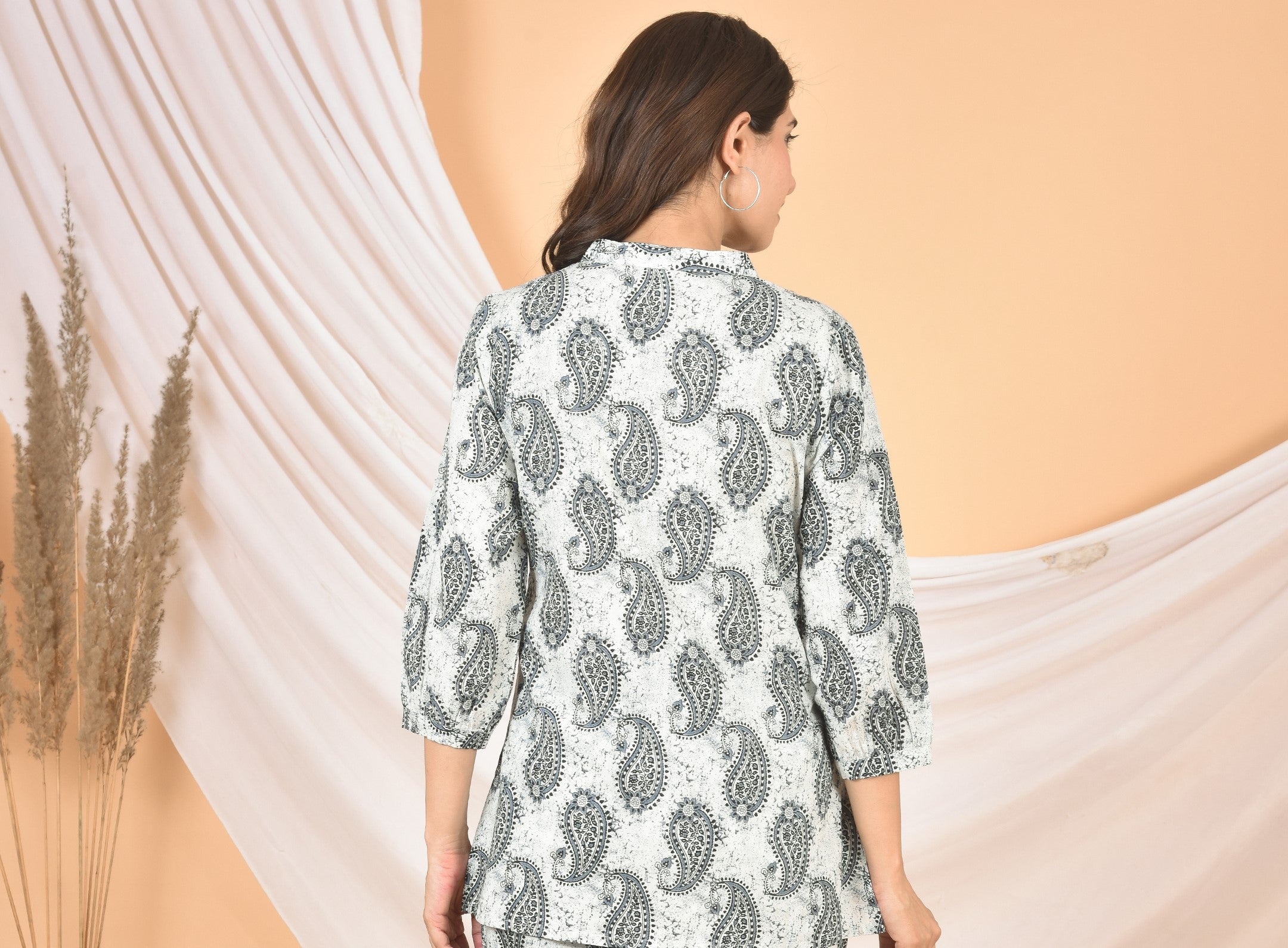 Women White Gray Printed Top T-12