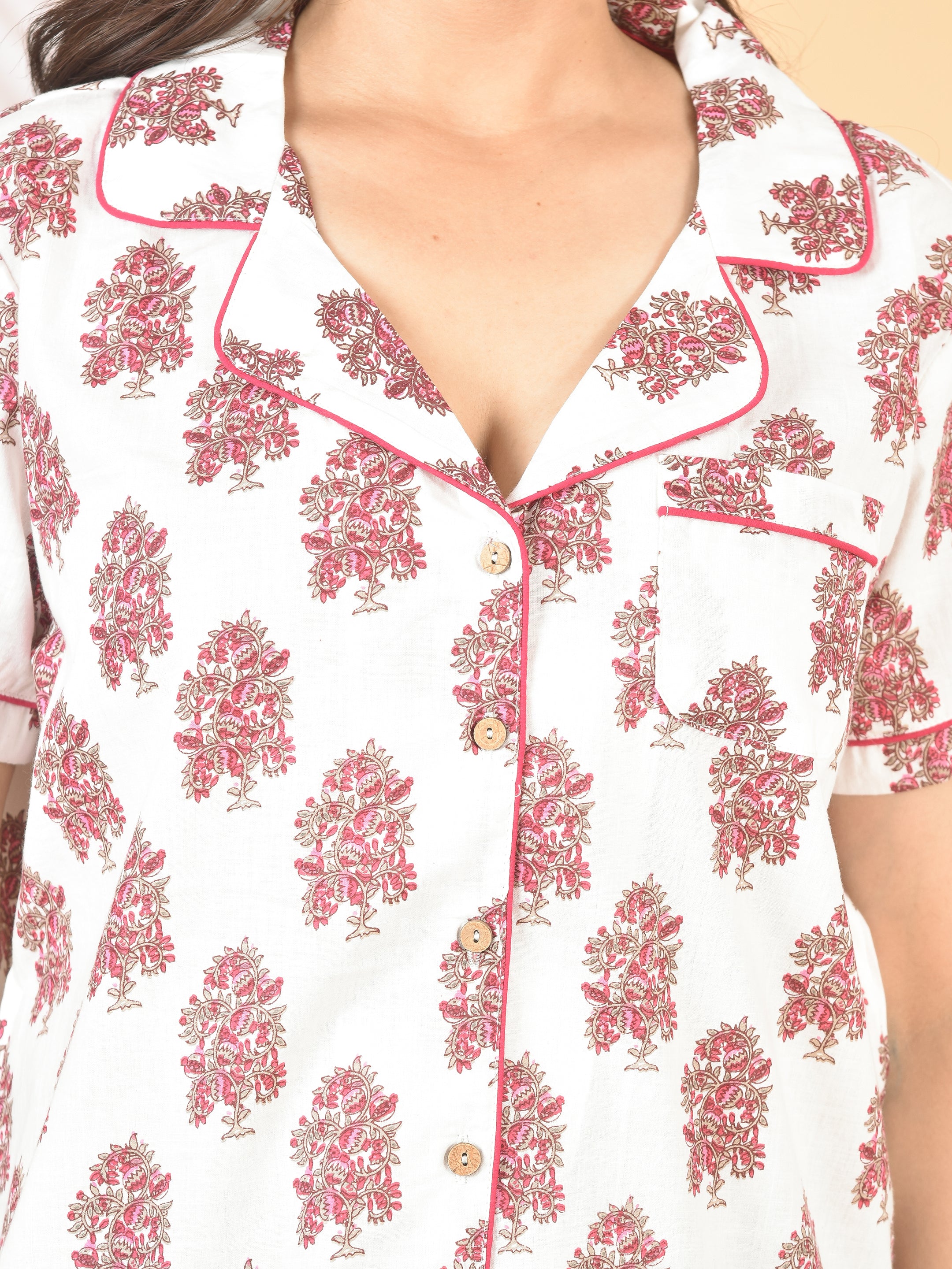 Women white pink printed Top T-08