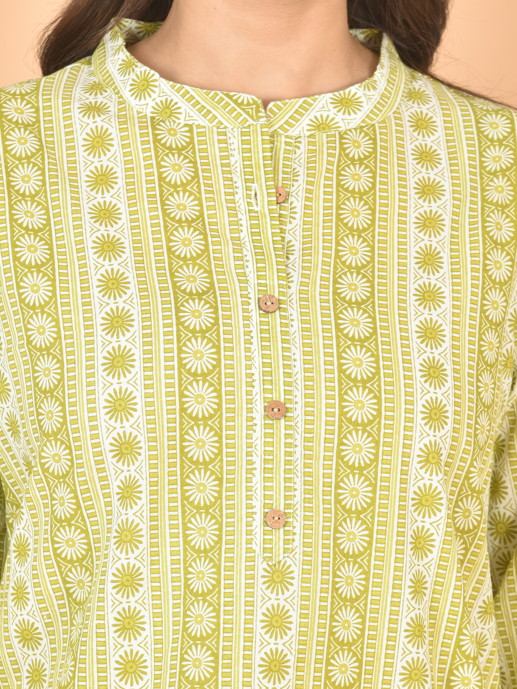 Women Olive Green Printed Top T-19