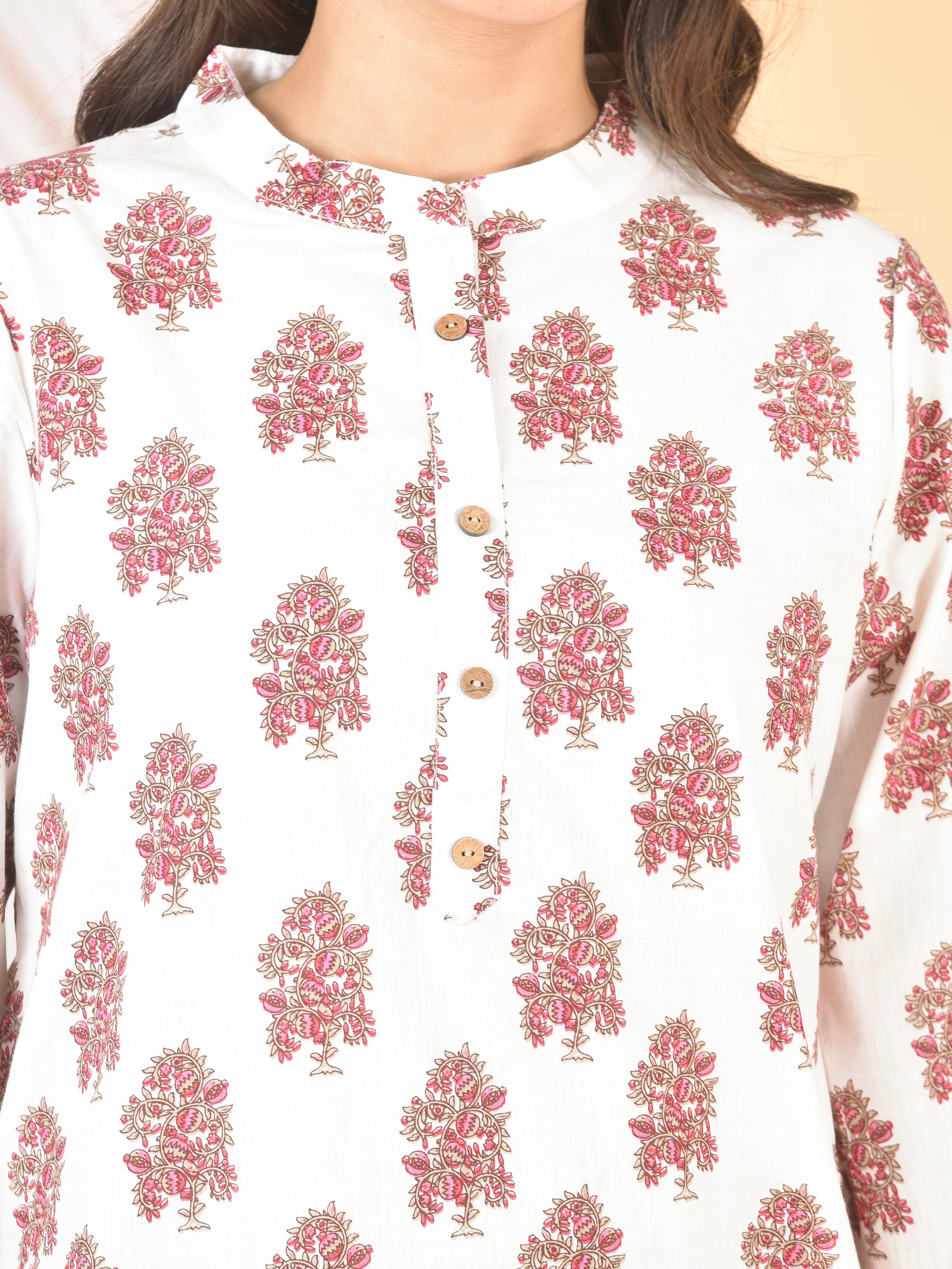 Women white pink printed Top T-09