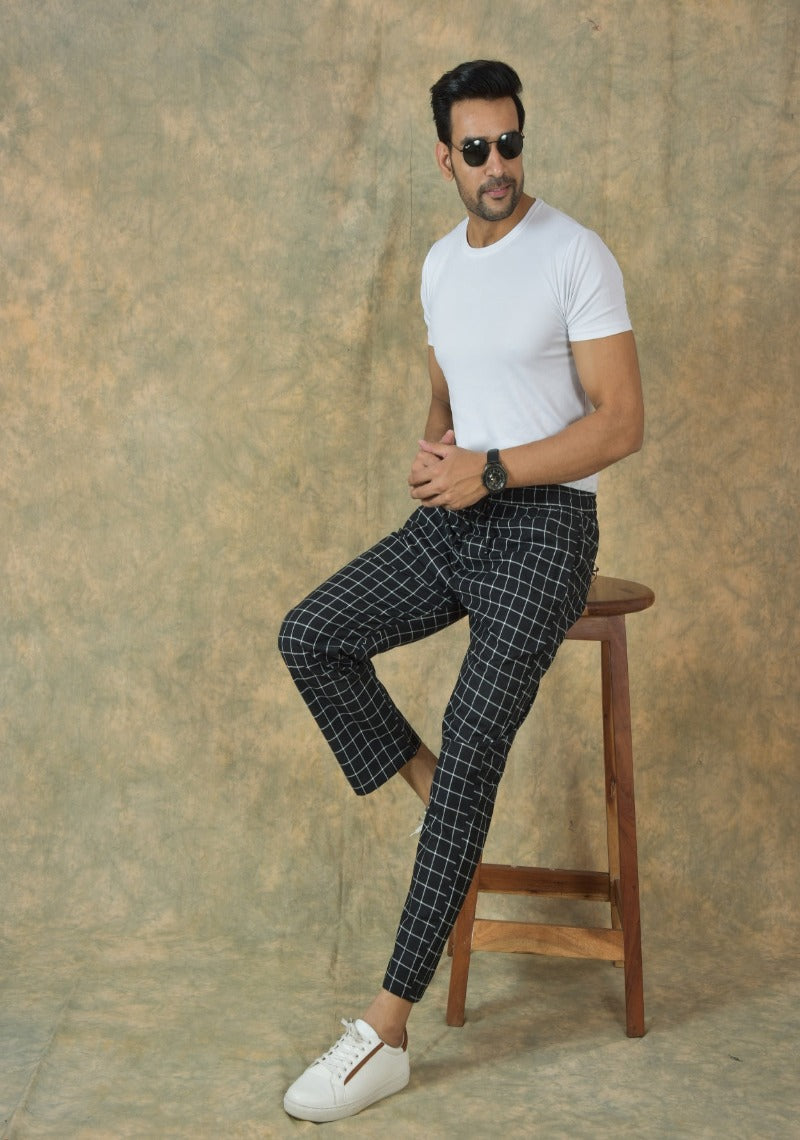 Black White Checks Cotton Handloom Men Pant