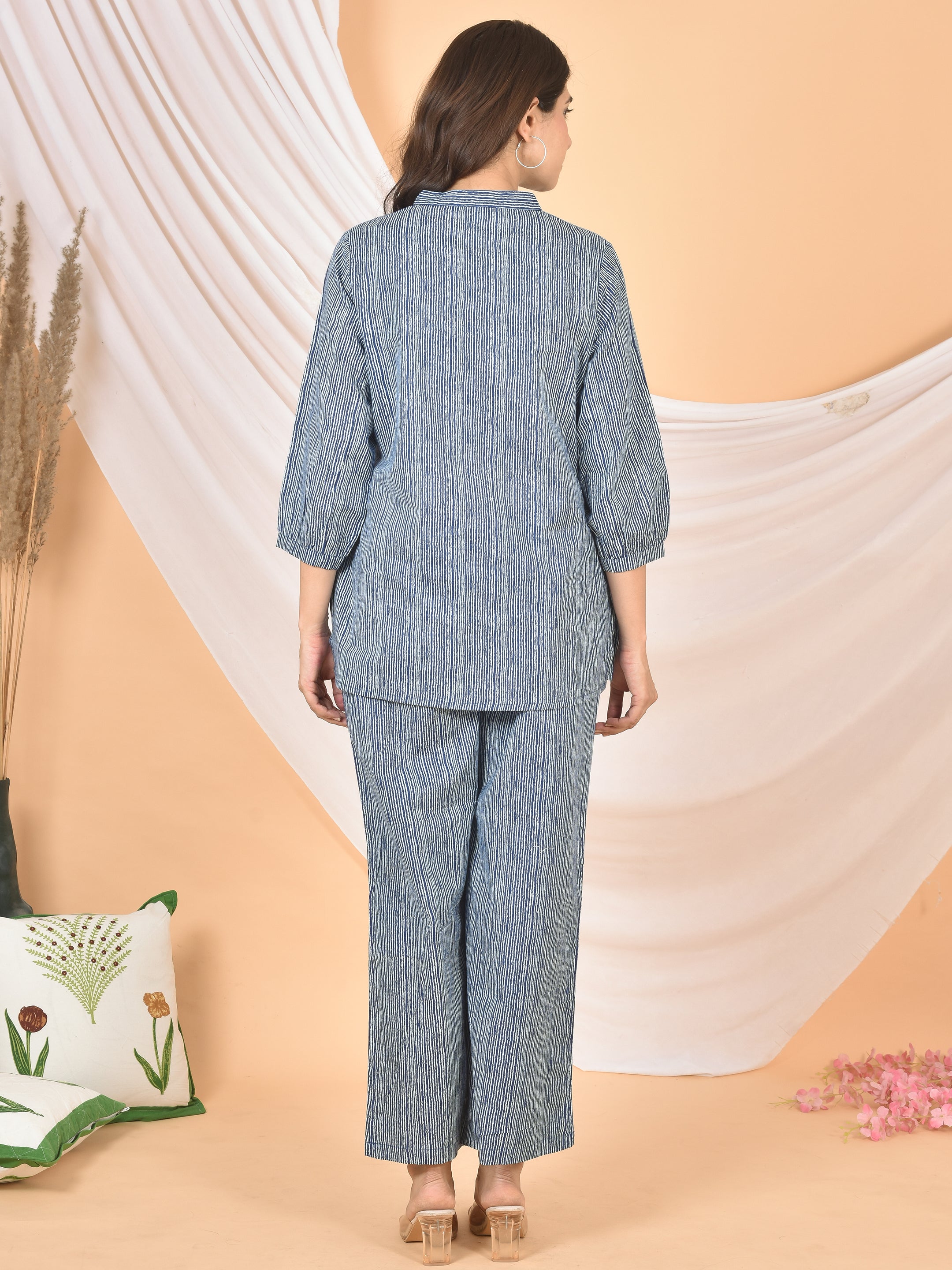 Women Blue White Lining cod set