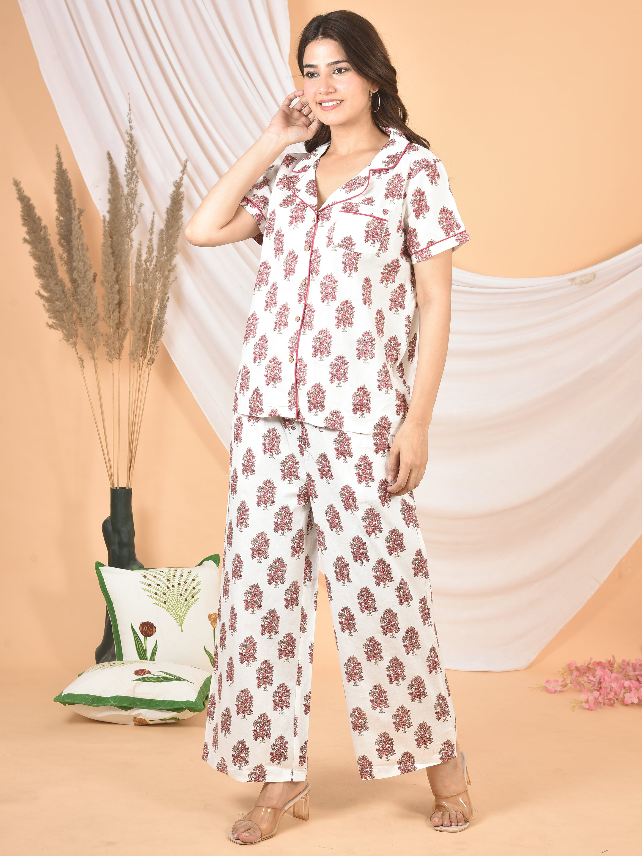 Women white pink printed cod set